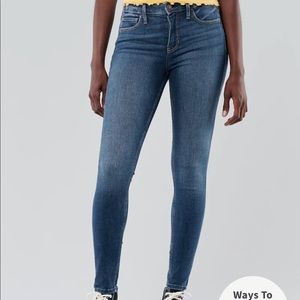 BRAND NEW W TAGS Hollister Super Skinny Mid Rise